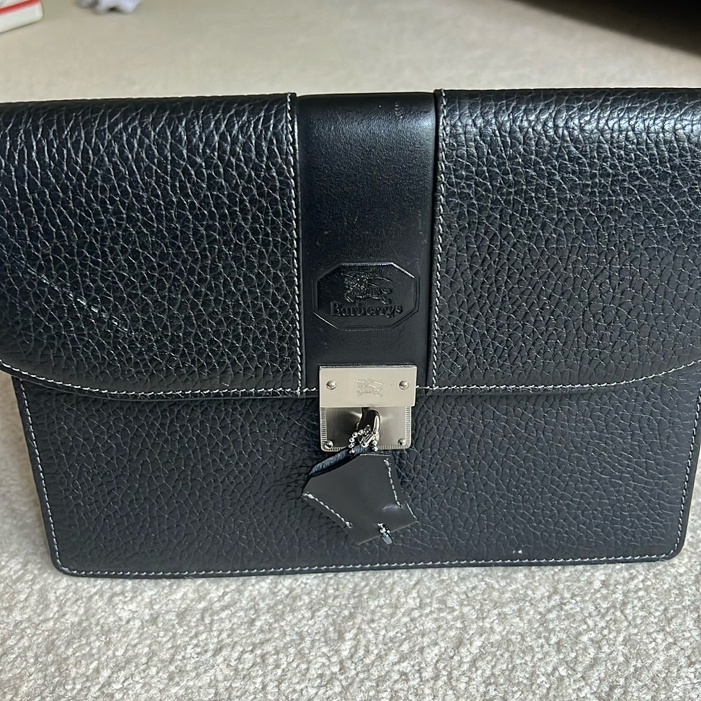 BurberryS Leather Clutch with Key